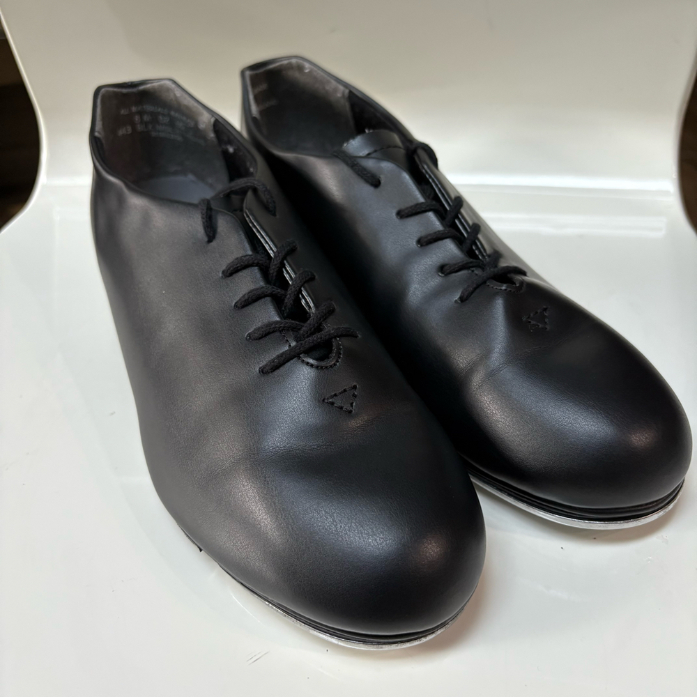 Capezio Black Tele Tone Shoe size 8M Unisex